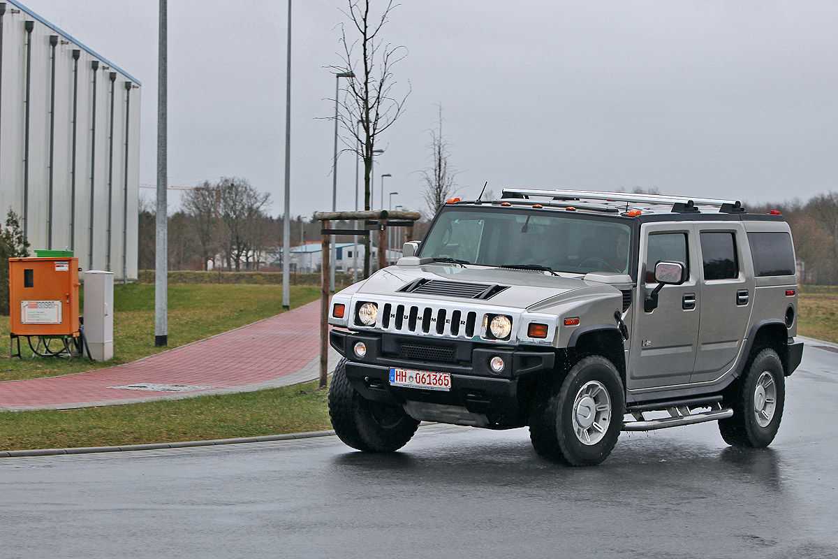 Хаммер баленси. Хаммер н2. Hummer h2 2012. Hummer h2 Рестайлинг. Внедорожник Хаммер н2.