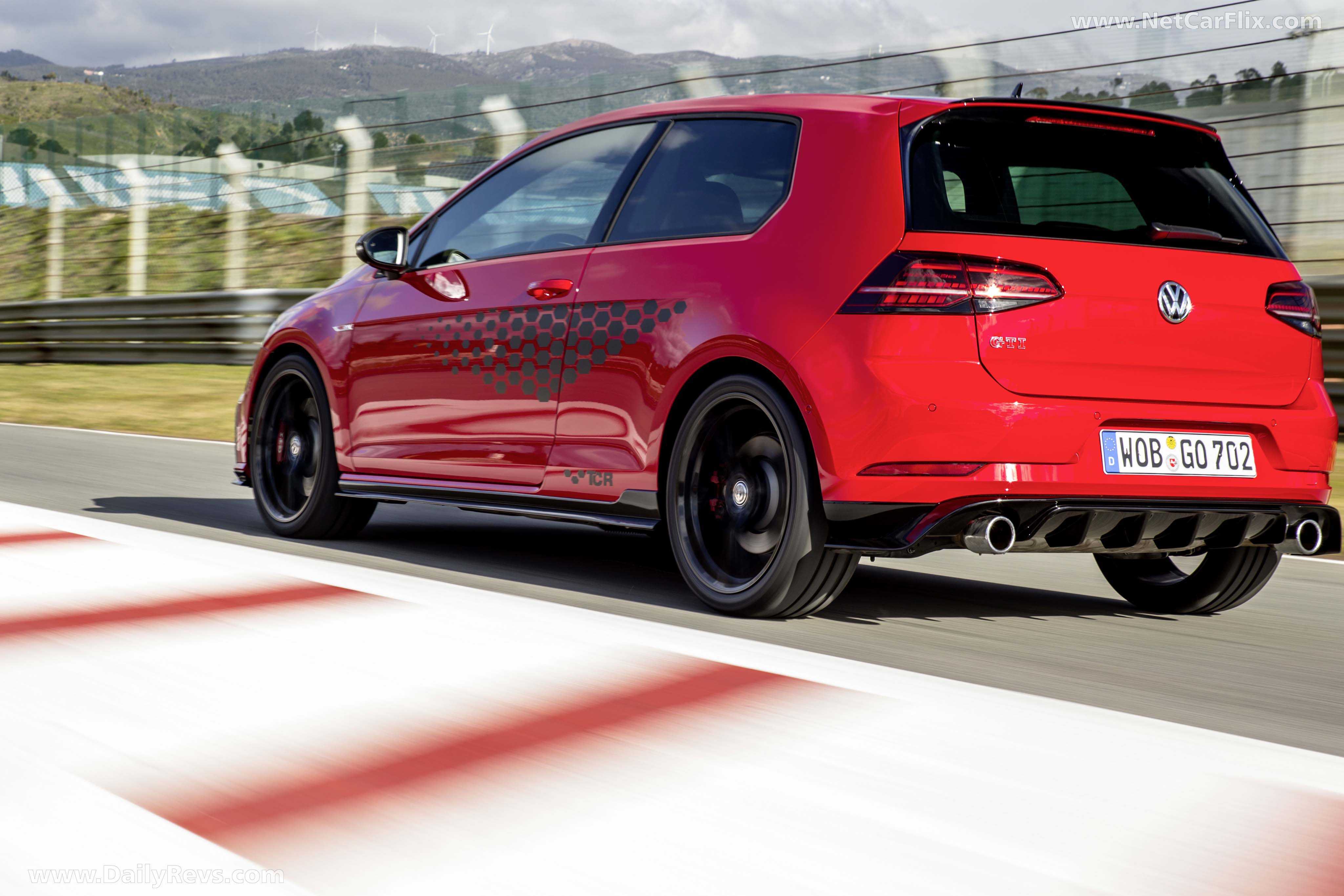 Фольксваген гольф 2019 Volkswagen Golf GTI TCR