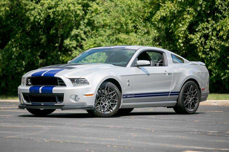 Shelby mustang gt500. Форд Мустанг Шелби гт500 2013. Форд Мустанг Шелби ГТ 500 2014. Ford Mustang gt 2013. Ford Mustang Shelby gt500 серебристый.