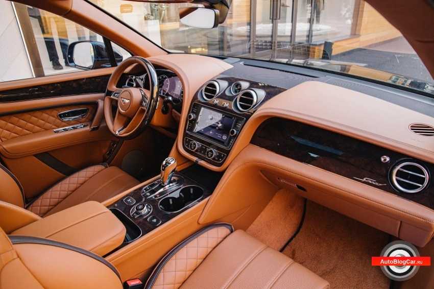 Комплектации и цены Бентли Бентайга 2022 года в России Обзор модели, технические характеристики, фото Bentley Bentayga после рестайлинга в новом кузове