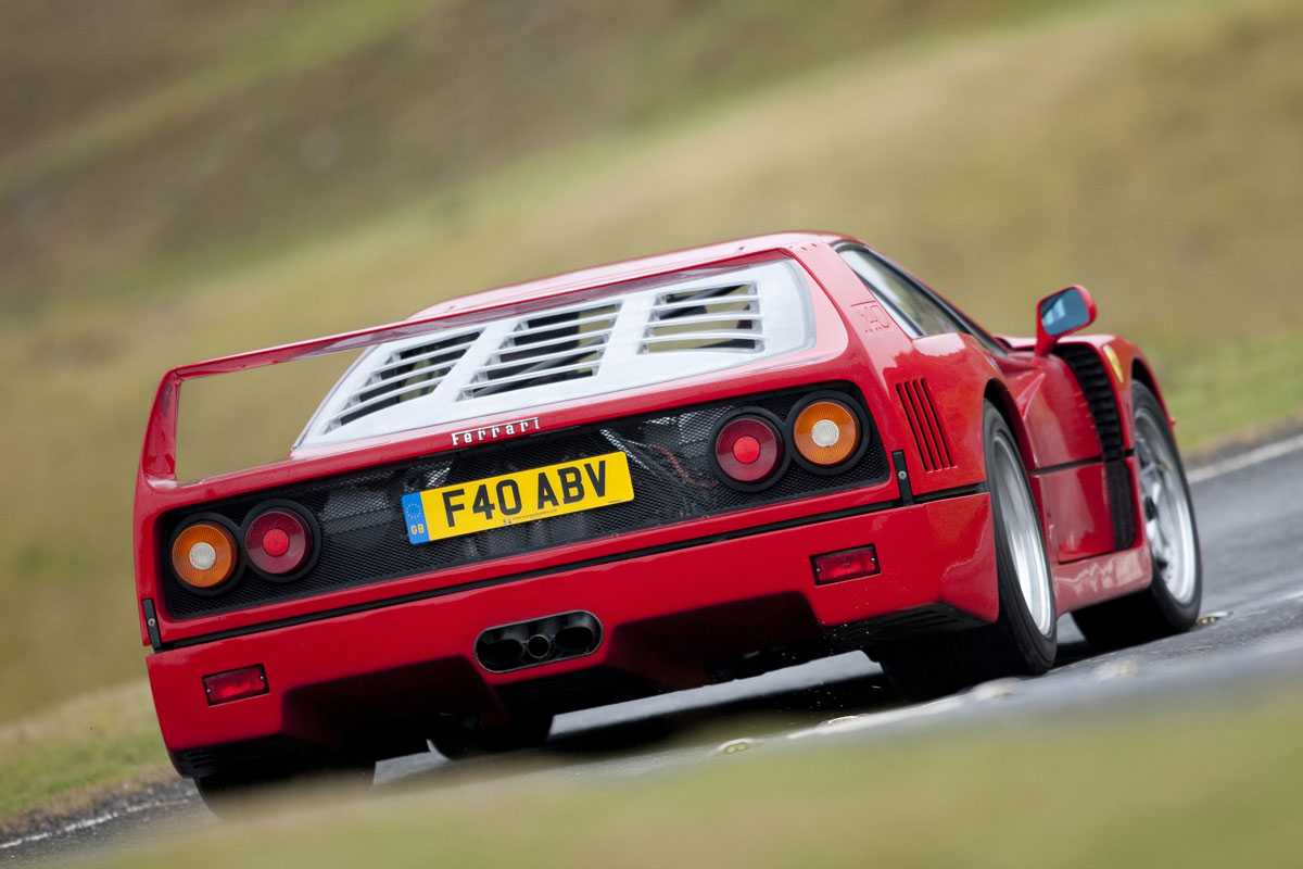 Ferrari f40: семь особенностей модели, обеспечивших ей славу на века