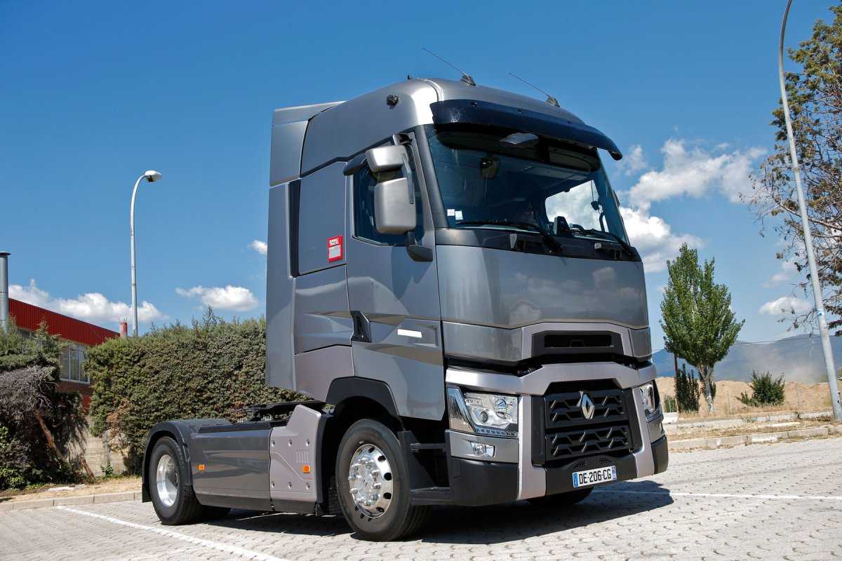 Renault truck t. Renault Truck t 520. Renault Trucks 2020. Рено тягач 2020. Renault t480.
