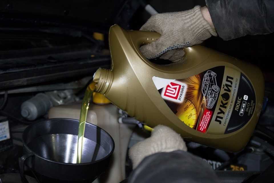 Дизельное масло в бензиновый двигатель. последствия и отзывы