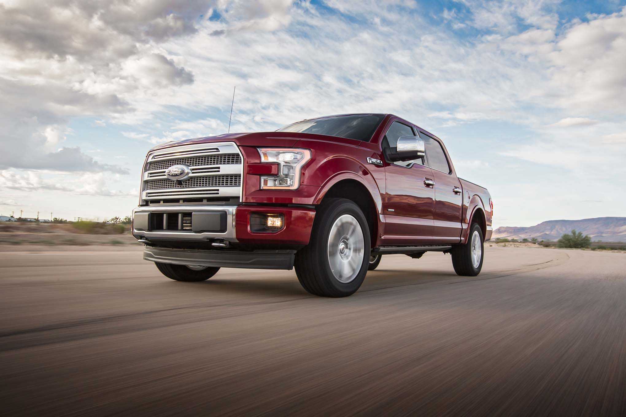 Ford показал электрический пикап f-150 lightning, который выглядит... обычно