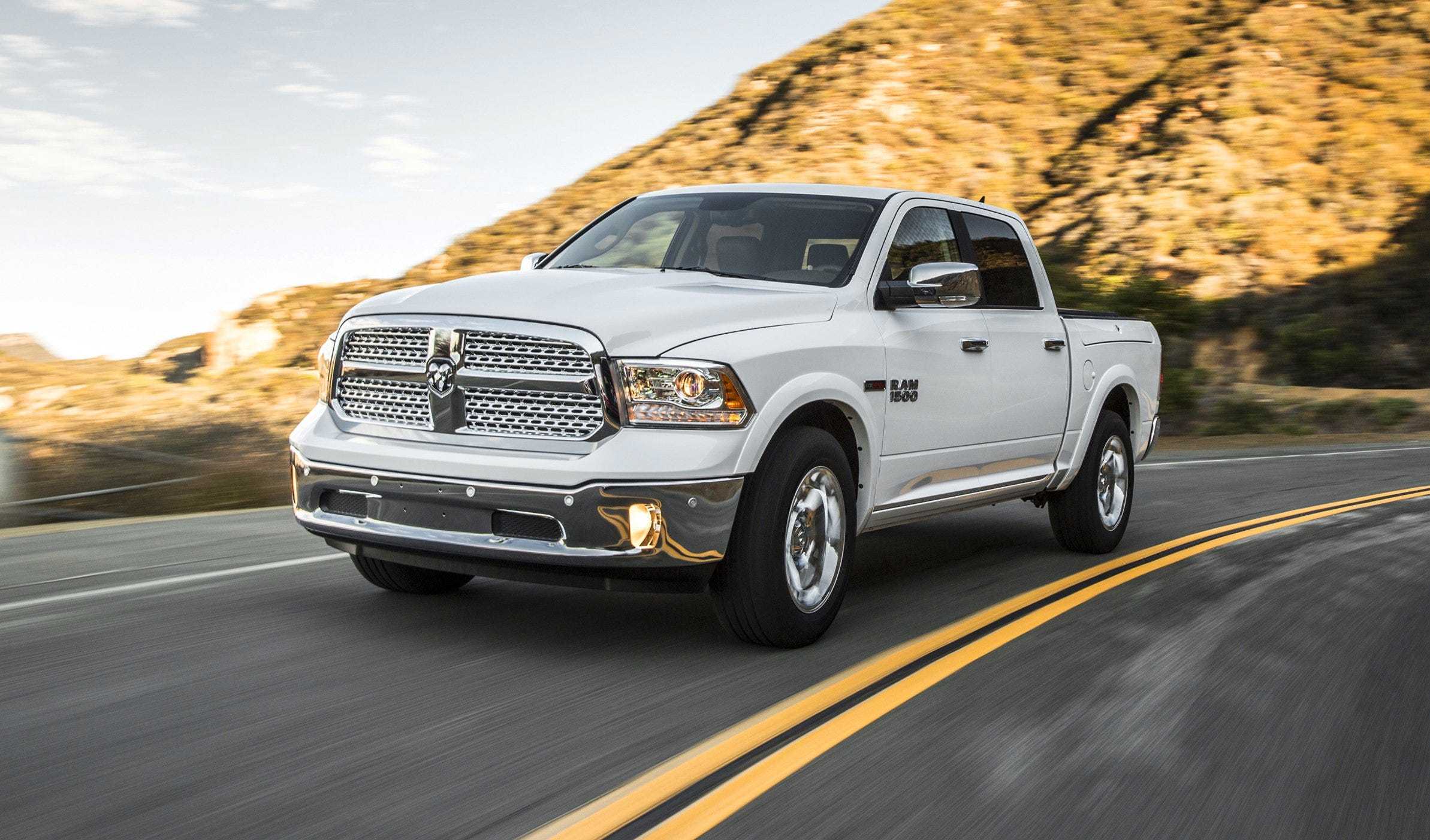 Скорость пикапа. Dodge Ram 1500 2022. Dodge Ram 1500 2014. Dodge Ram 1500 Laramie. Ram Trucks 1500.