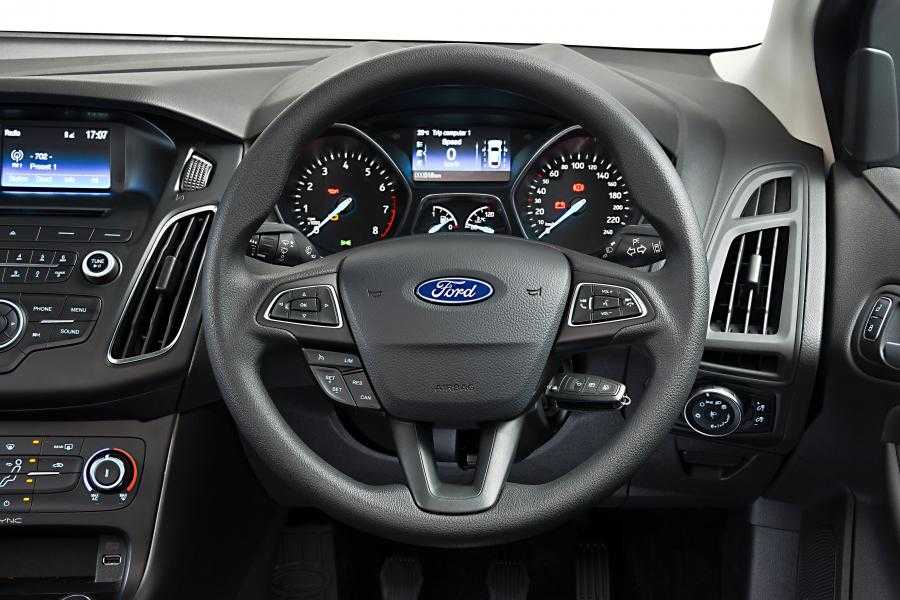 Ford focus 2010, седан, 3 поколение, iii (01.2010 — 06.2015) — технические характеристики и комплектации