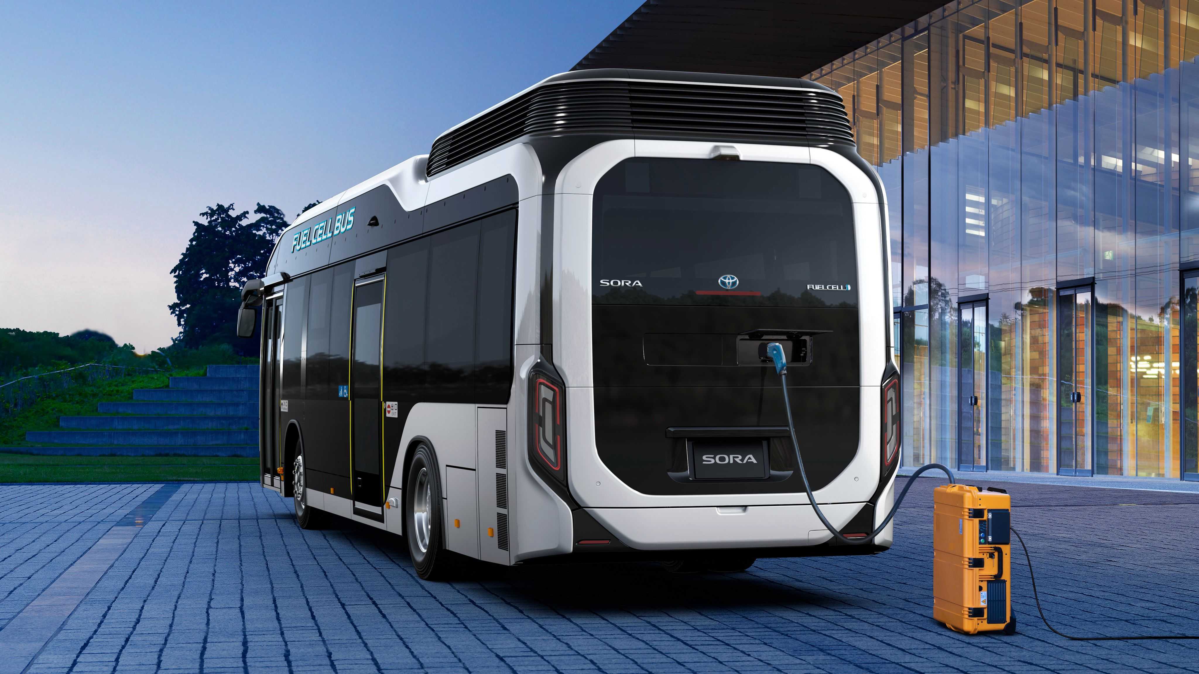 Виды электробусов. Toyota fuel Cell Bus. Toyota hydrogen Bus. Hydrogen fuel Cell Bus. Электробус Скания.