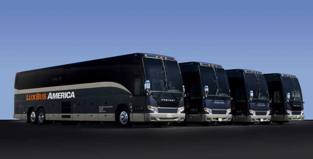 Вс межгород. Американские туристические автобусы. Американские автобусы междугородные. Междугородние автобусы в Америке. Туристические автобусы в Америке.