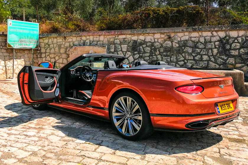 Bentley continental gt speed ​​convertible представили как летнюю игрушку для богатых
