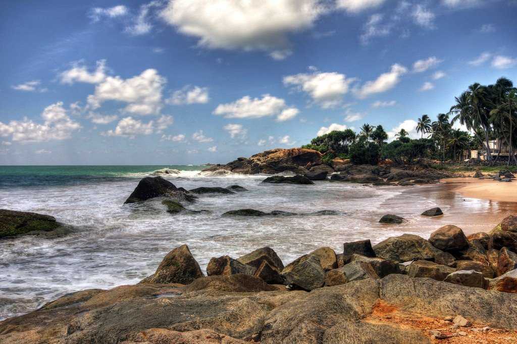Амбалангода шри. Амбалангода Шри Ланка. Амбалангода пляж. Унаватуна Шри Ланка. Sea Breeze 4 Шри-Ланка Амбалангода.