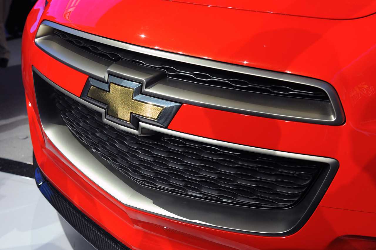 На автосалоне в Детройте 2012 концерн General Motors представил два варианта спортивных концептуальных купе, ориентированных на молодеж Автомобили