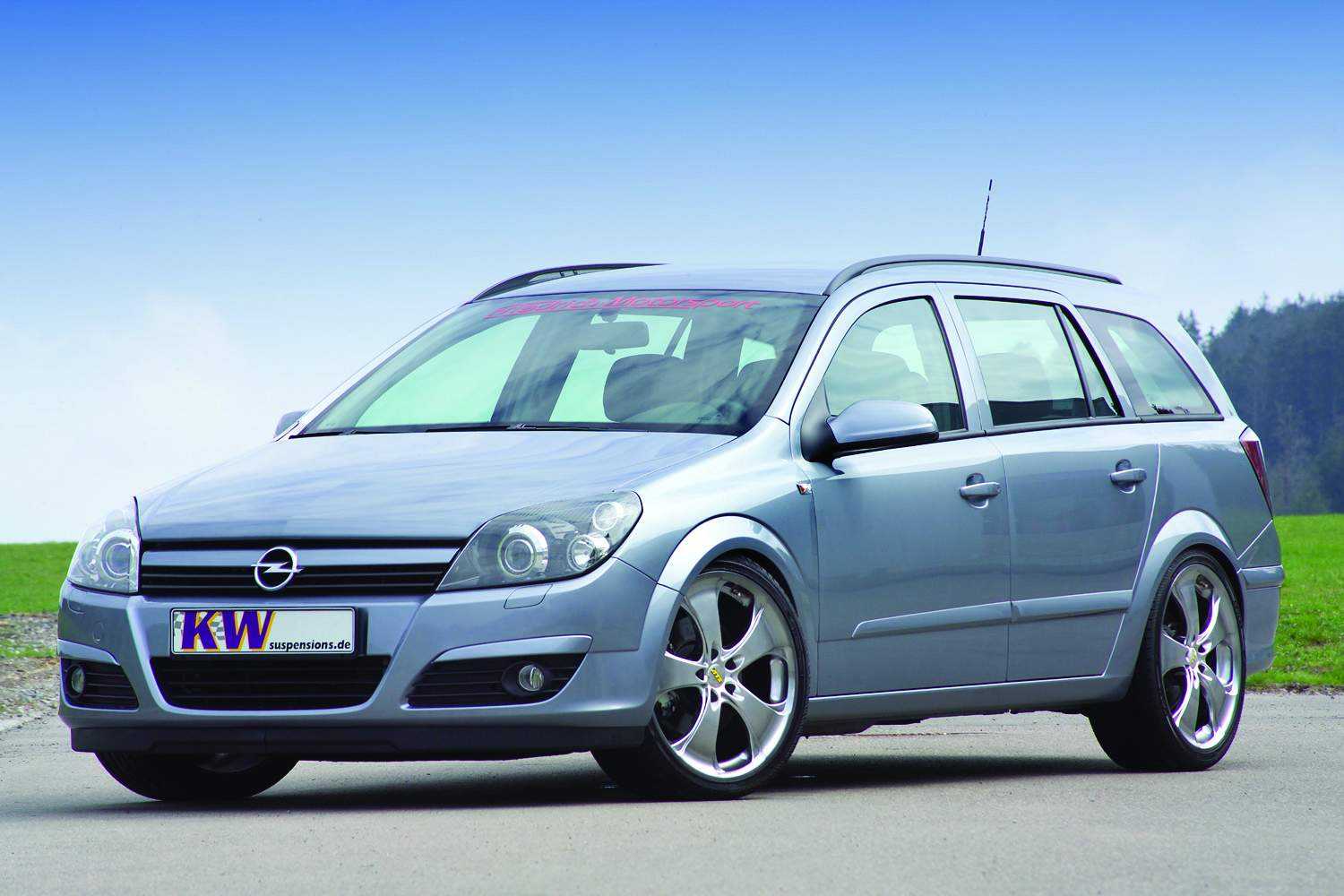 Опель универсал тюнинг. Opel Astra Caravan. Opel Astra Caravan 2007. Opel Astra h универсал.