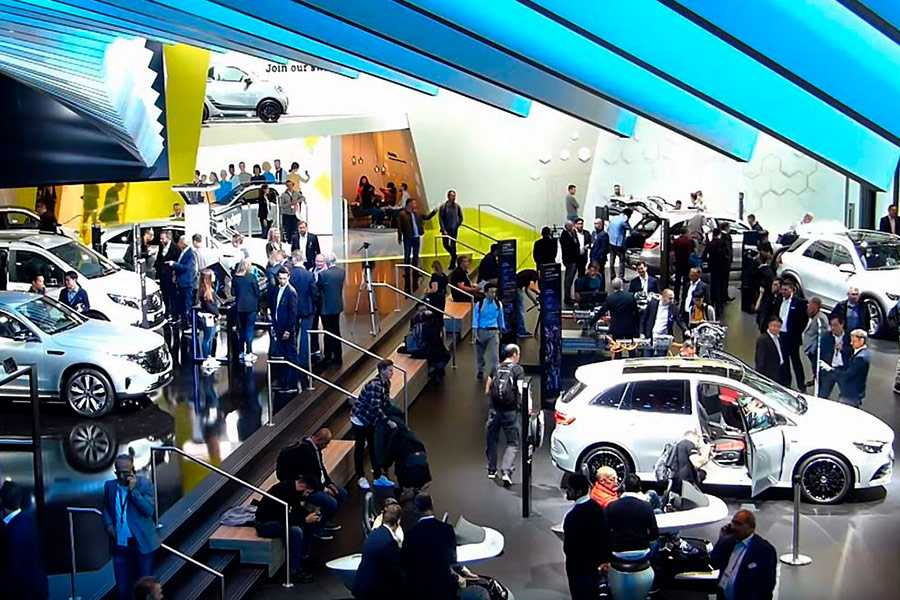Bmw group на международном автомобильном салоне во франкфурте 2017: будущее уже наступило.